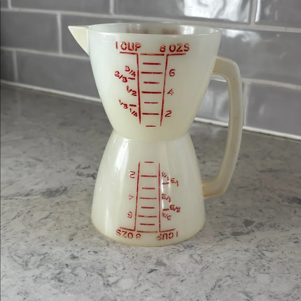Tupperware Wet & Dry Flip Measuring Cup #880 1 Cup Double Measure cup RED letter - Picture 2 of 6